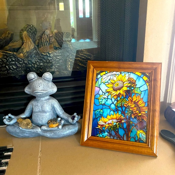 Beautiful stained glass sunflower famed and signed artist print 💕 - Picture 1 of 4